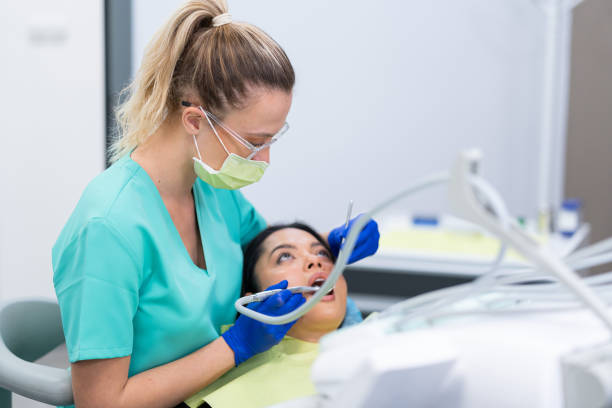 Best Pediatric Emergency Dentist in Saybrook Manor, CT